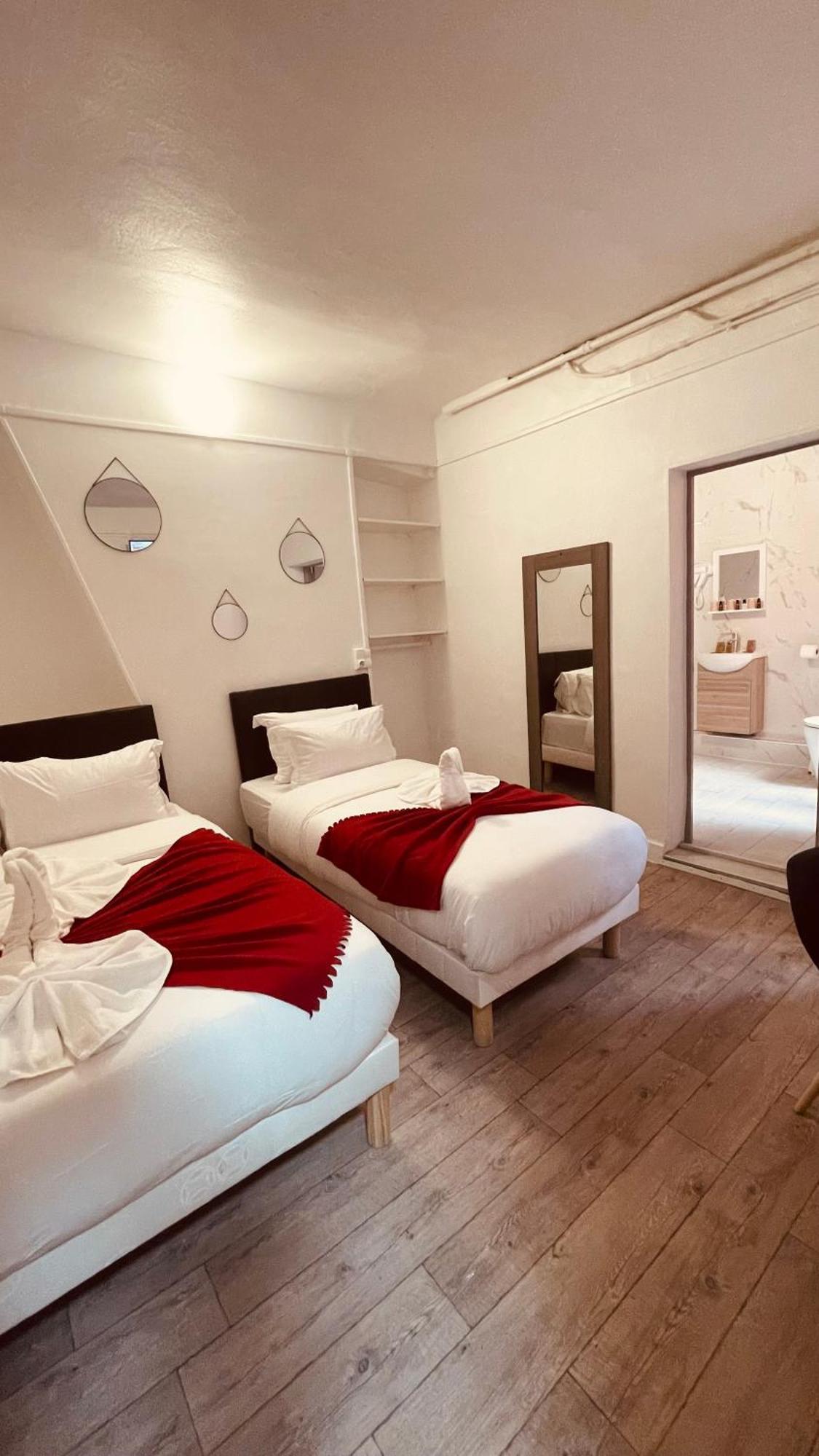 Triple Room